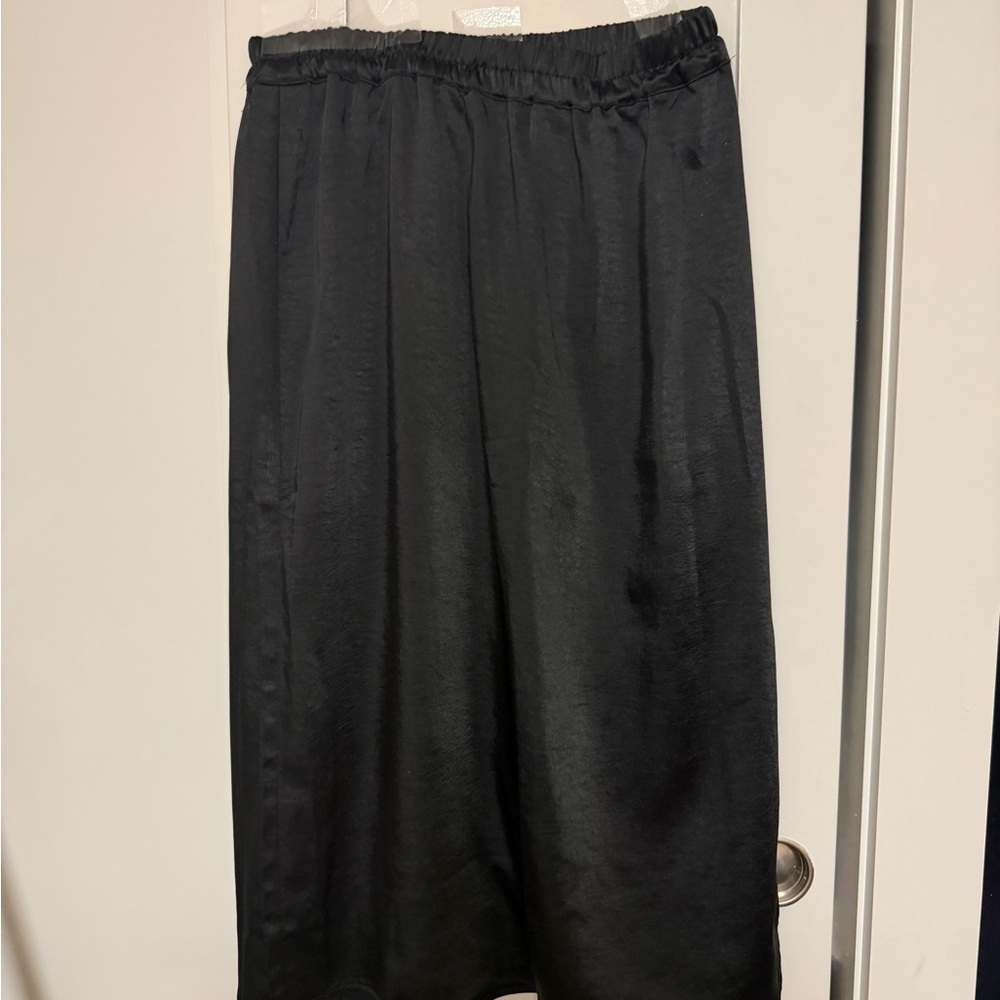 GAP Size M Black Satin-Look Midi Skirt